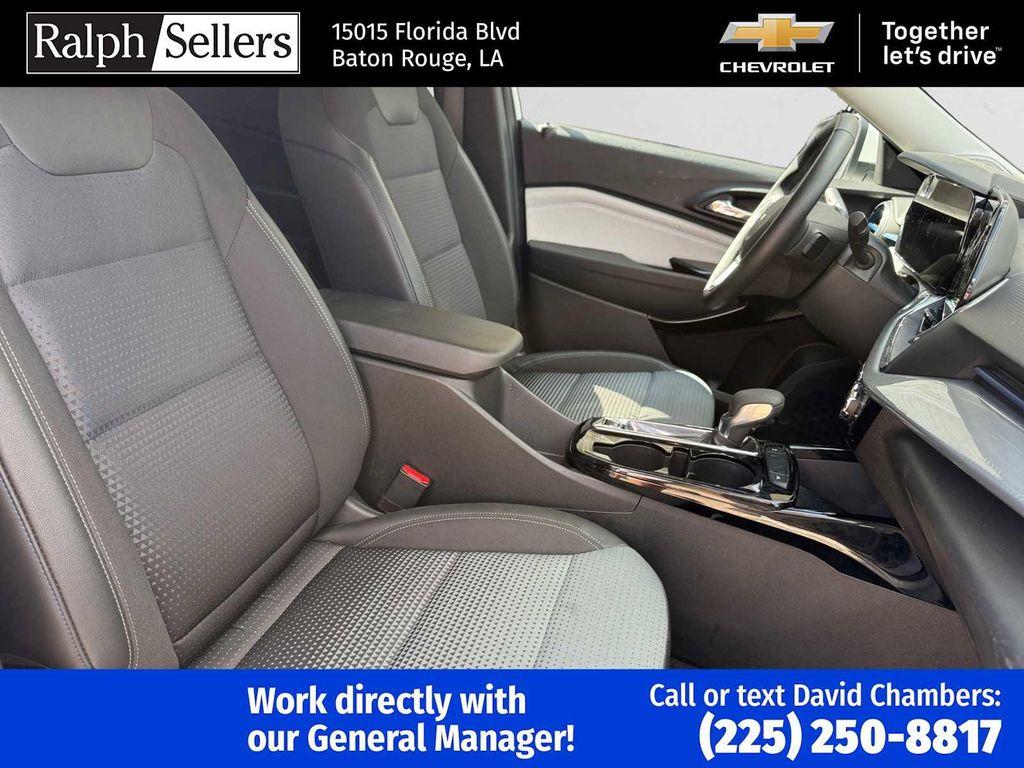 used 2025 Chevrolet Trax car, priced at $19,995