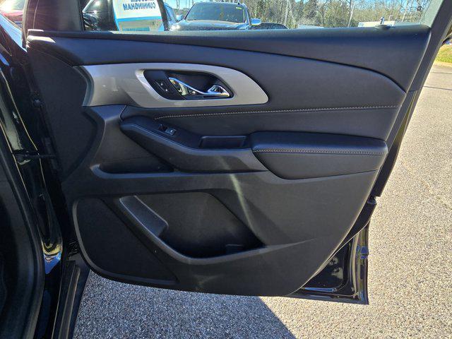 used 2020 Chevrolet Traverse car, priced at $18,588