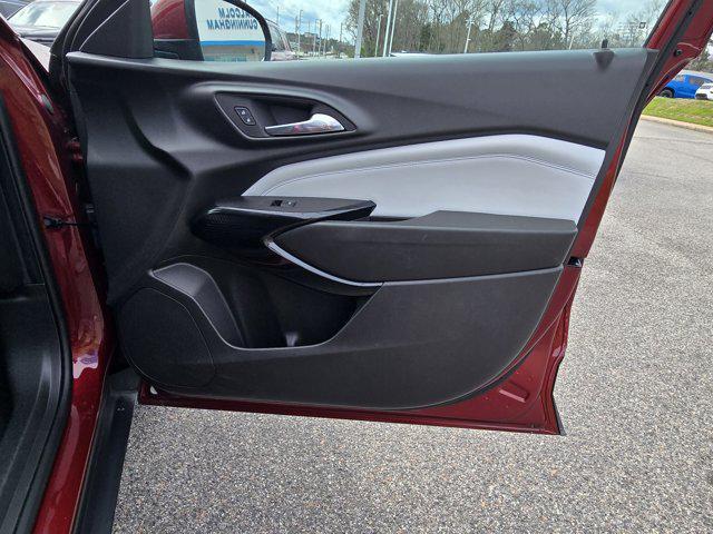 used 2025 Chevrolet Trax car, priced at $21,550