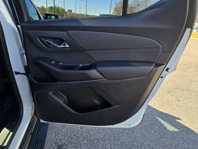 used 2023 Chevrolet Traverse car, priced at $19,993