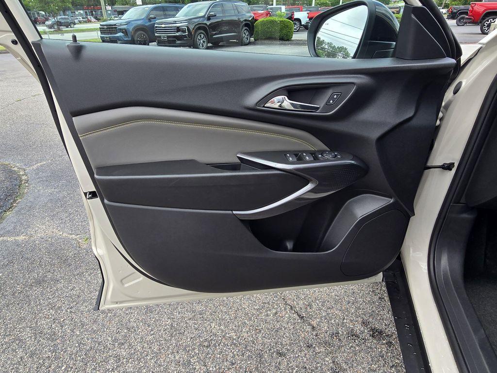 new 2026 Chevrolet Trax car, priced at $28,030