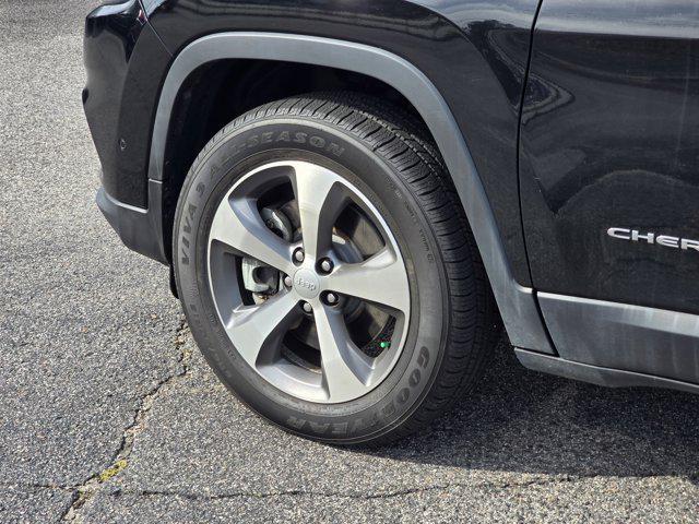 used 2021 Jeep Cherokee car, priced at $21,993