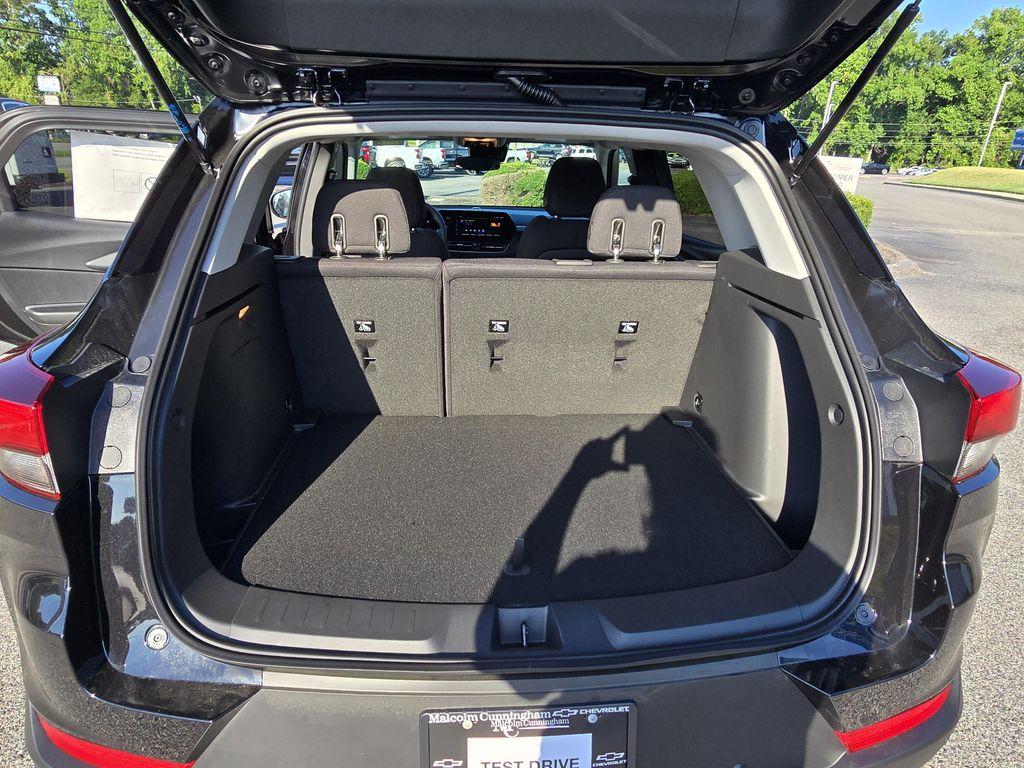 new 2026 Chevrolet TrailBlazer car, priced at $27,095