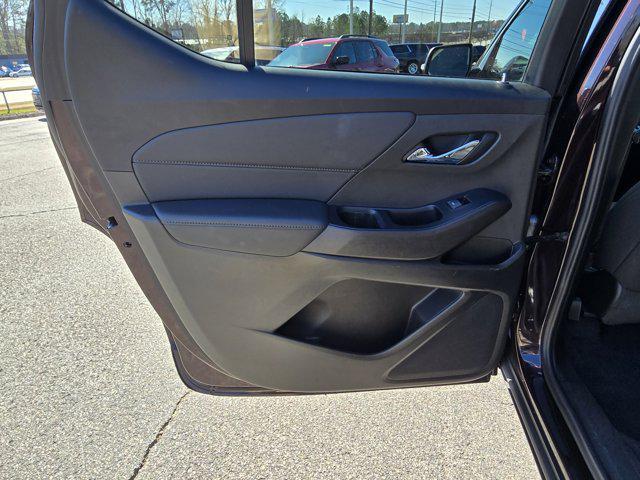 used 2023 Chevrolet Traverse car, priced at $29,550