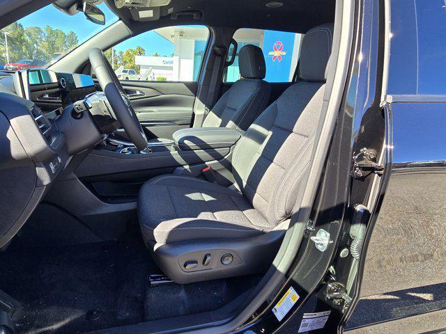 new 2026 Chevrolet Traverse car, priced at $45,145