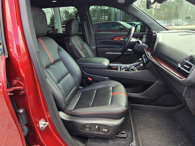 used 2024 Chevrolet Traverse car, priced at $43,990