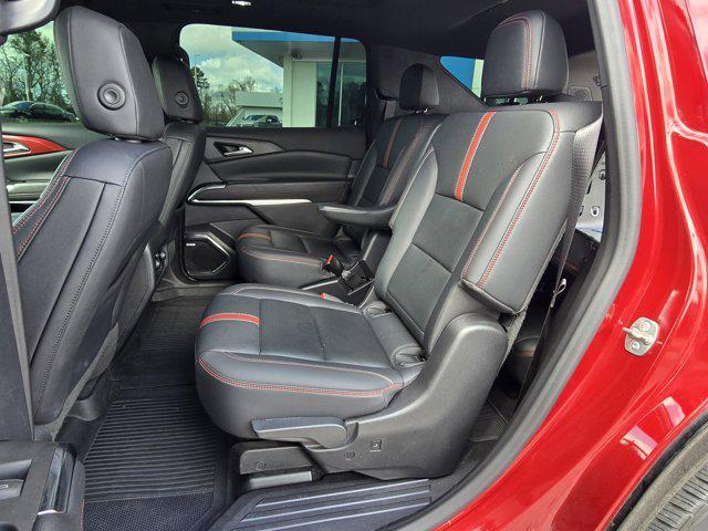 used 2024 Chevrolet Traverse car, priced at $43,990