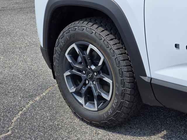 new 2026 Chevrolet Equinox car, priced at $38,380