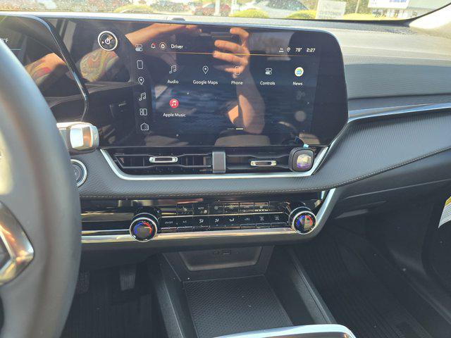 new 2026 Chevrolet Equinox car, priced at $32,850