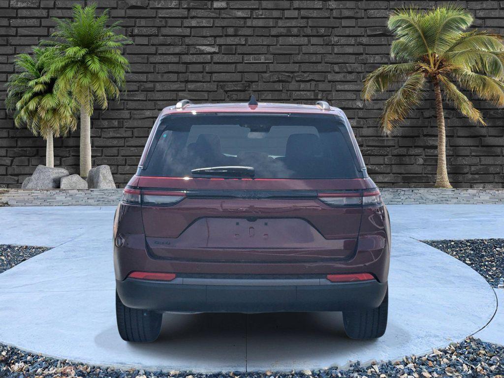 new 2026 Jeep Grand Cherokee car, priced at $43,400
