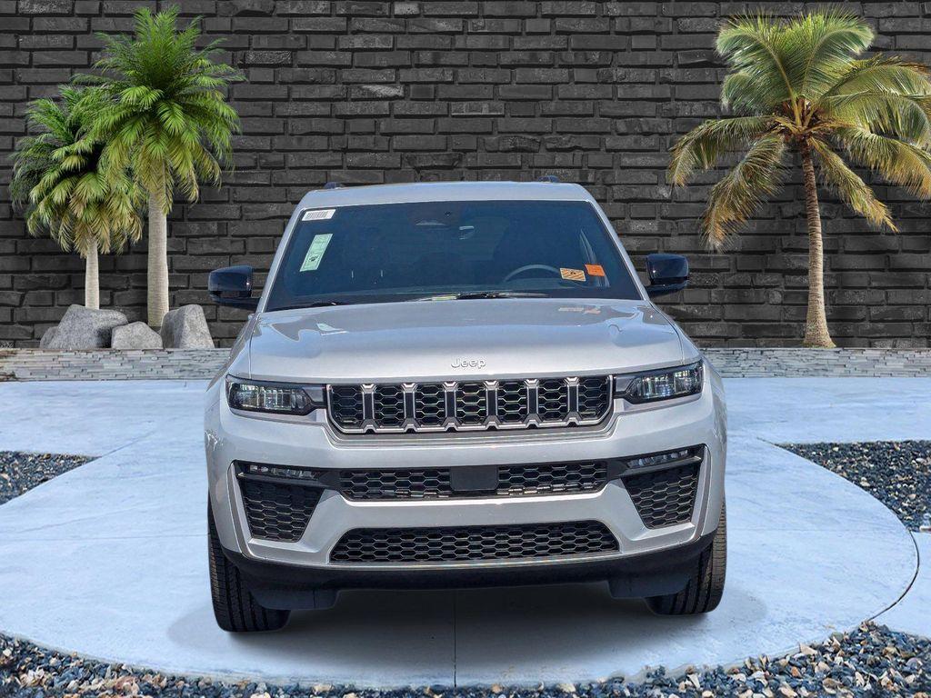 new 2026 Jeep Grand Cherokee car, priced at $41,650