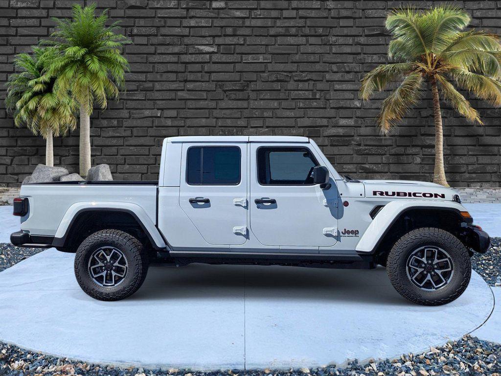 new 2026 Jeep Gladiator car, priced at $47,130