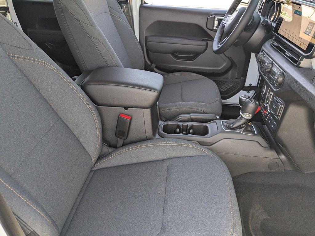 new 2026 Jeep Wrangler car, priced at $45,735
