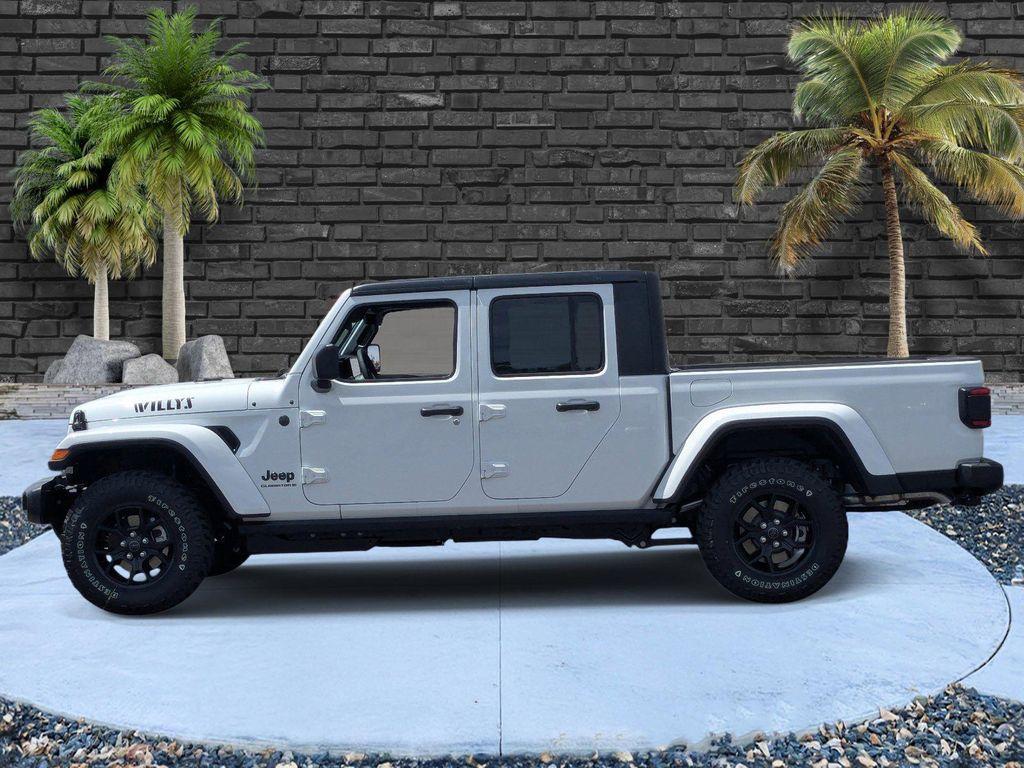 new 2026 Jeep Gladiator car, priced at $40,460