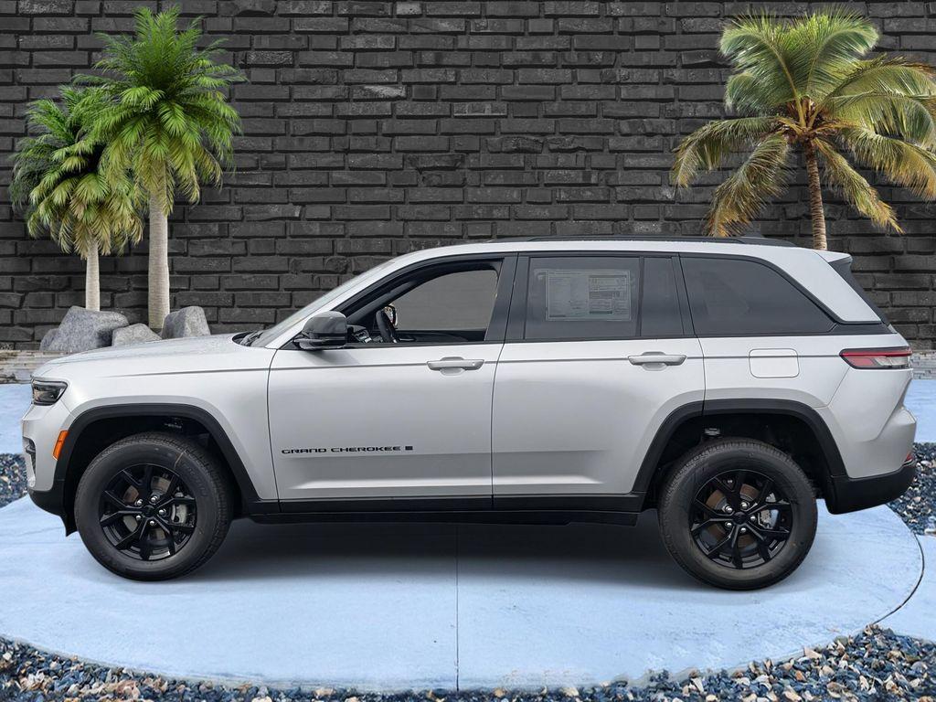 new 2025 Jeep Grand Cherokee car, priced at $36,475