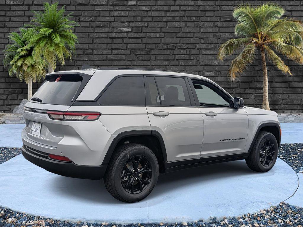 new 2025 Jeep Grand Cherokee car, priced at $36,475
