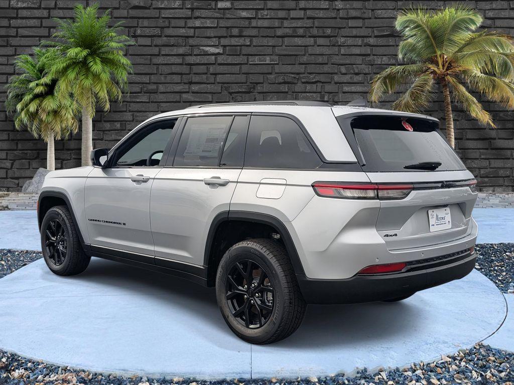 new 2025 Jeep Grand Cherokee car, priced at $36,475