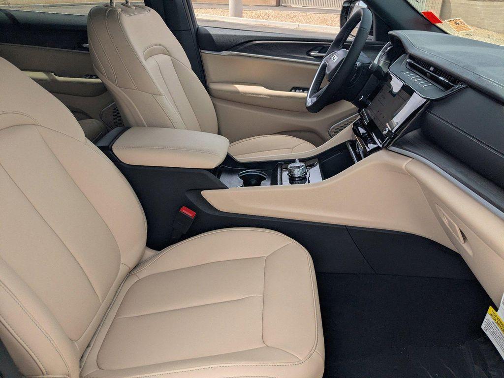 new 2026 Jeep Grand Cherokee L car, priced at $42,305