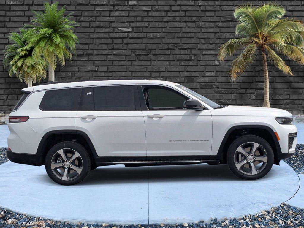new 2026 Jeep Grand Cherokee L car, priced at $42,305