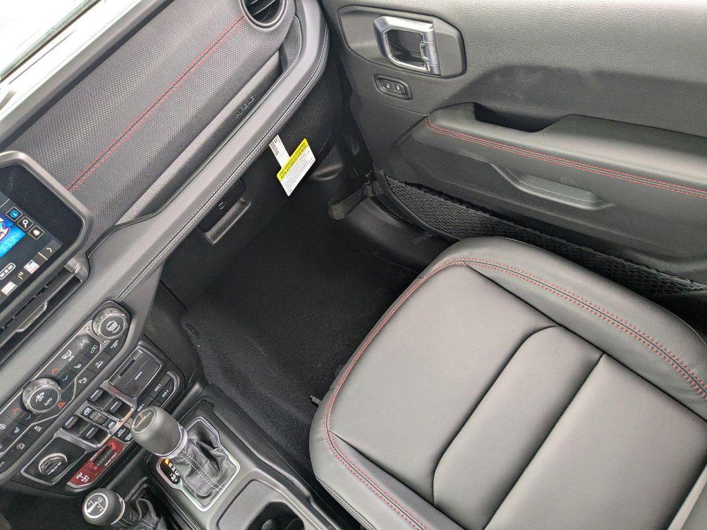 new 2026 Jeep Gladiator car, priced at $51,140