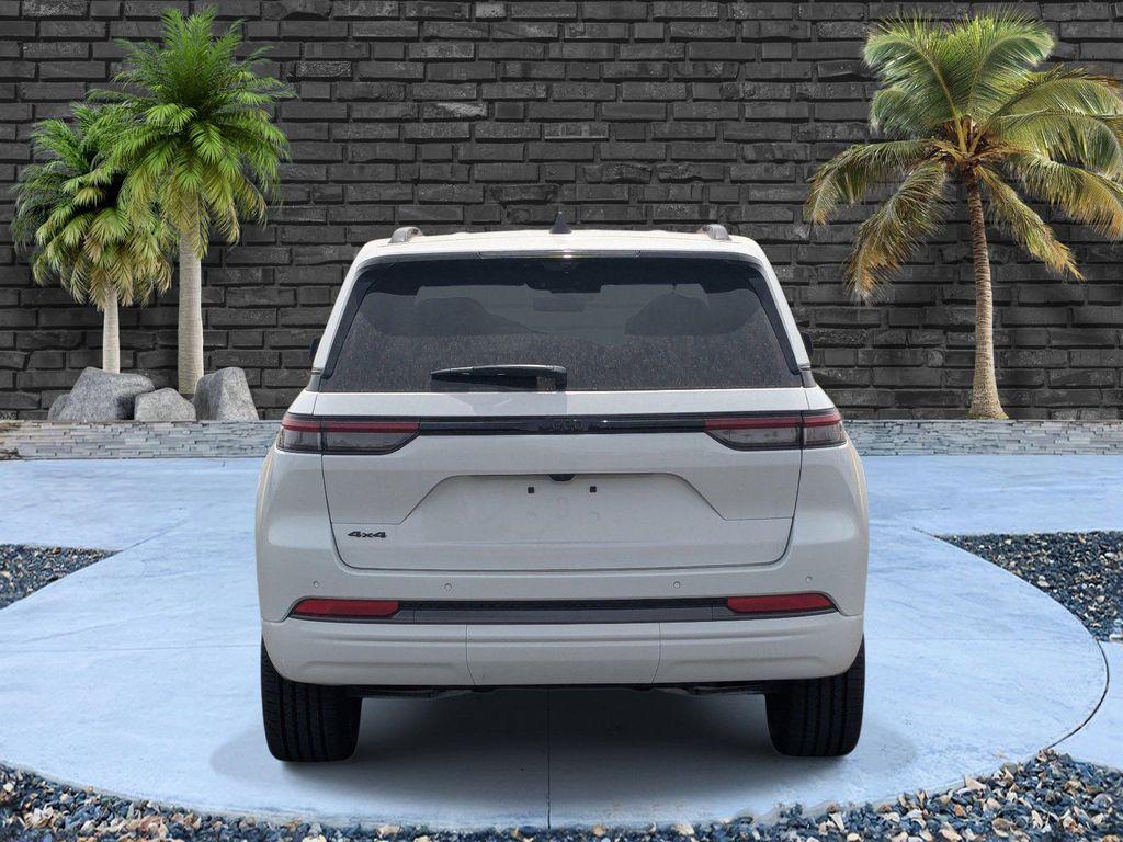 new 2026 Jeep Grand Cherokee car, priced at $45,900