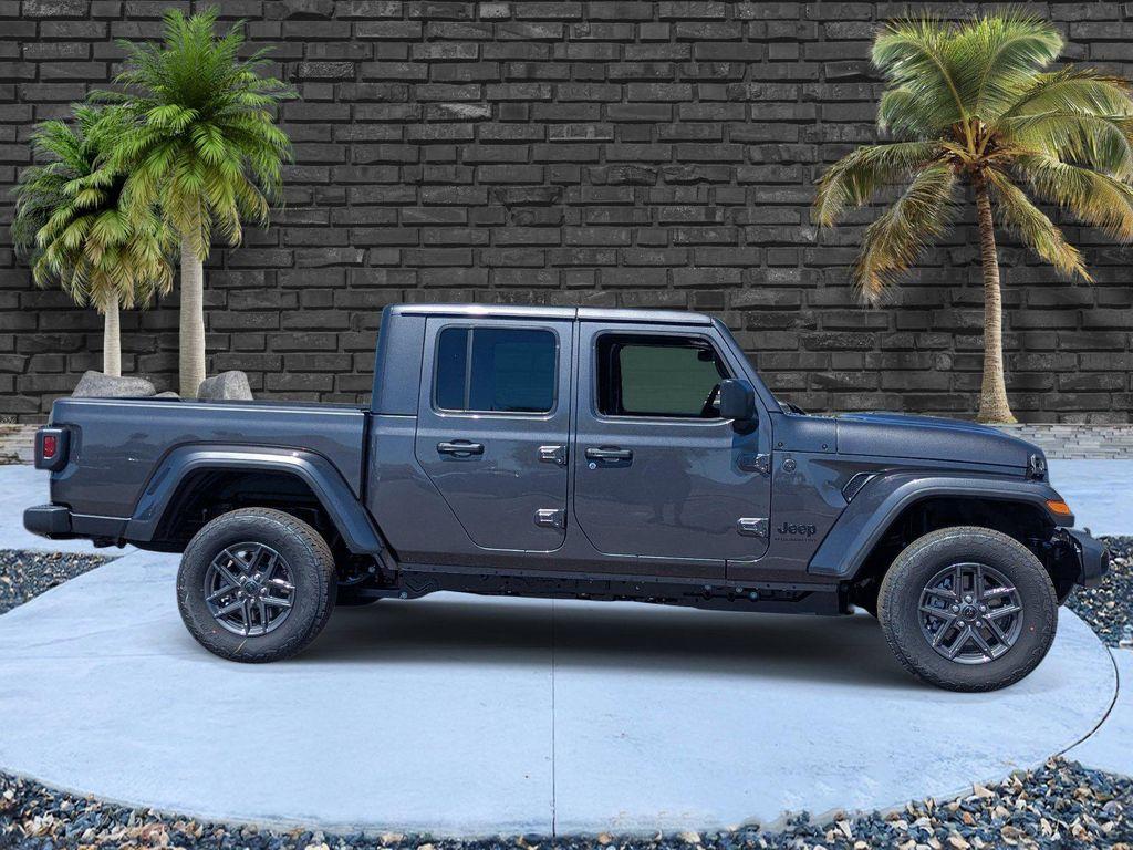 new 2026 Jeep Gladiator car, priced at $40,765