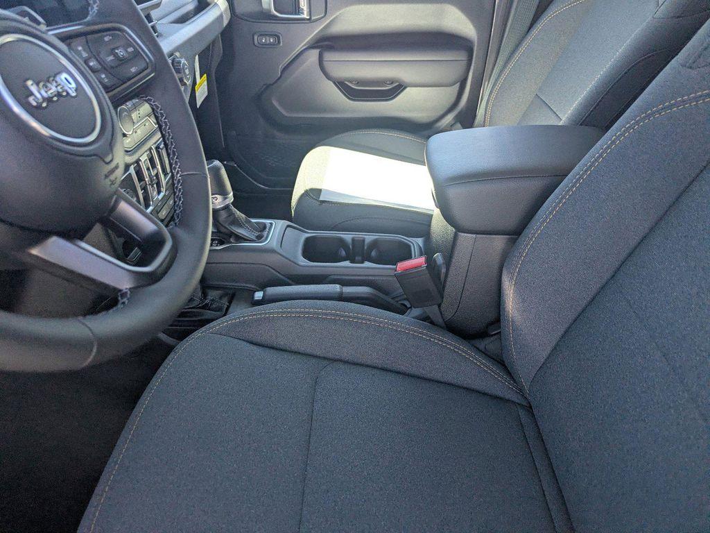new 2026 Jeep Gladiator car, priced at $40,765