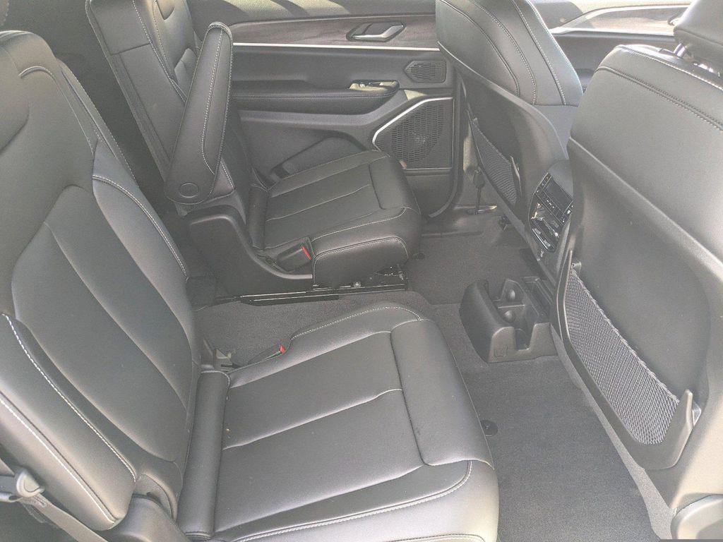 new 2026 Jeep Grand Cherokee L car, priced at $42,900