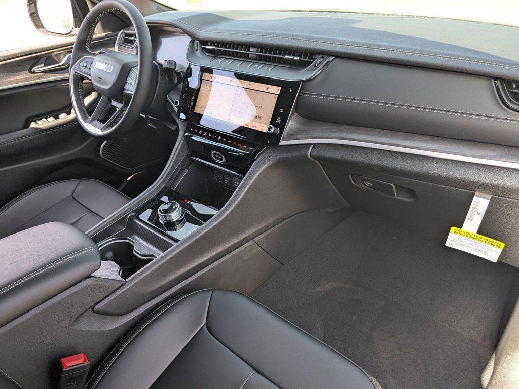 new 2026 Jeep Grand Cherokee L car, priced at $42,900