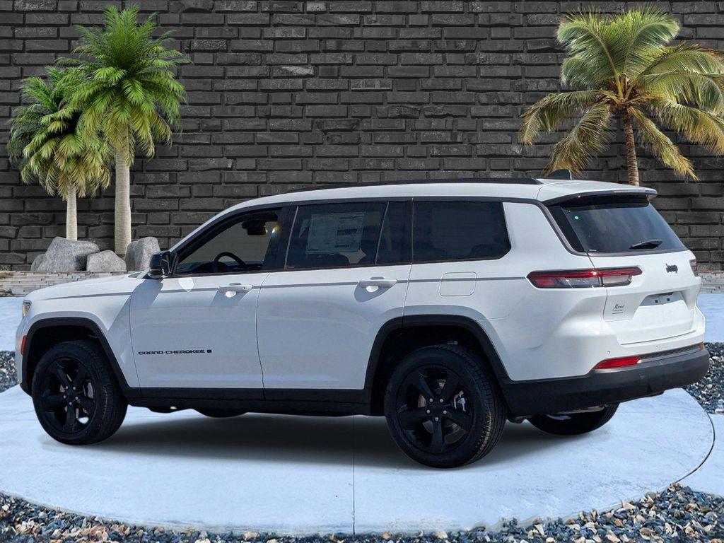 new 2026 Jeep Grand Cherokee L car, priced at $42,900