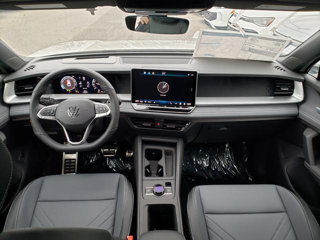 new 2026 Volkswagen Tiguan car, priced at $40,327