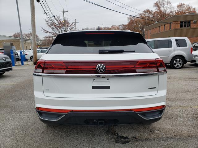 new 2026 Volkswagen Atlas Cross Sport car, priced at $45,851