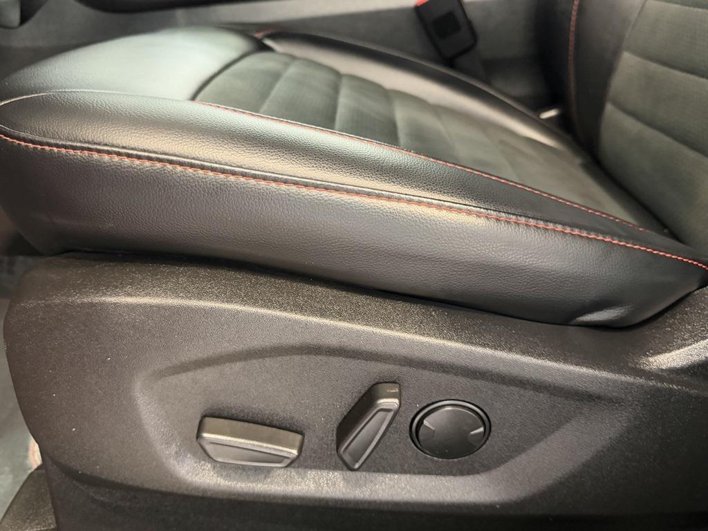 used 2023 Ford Edge car, priced at $29,487