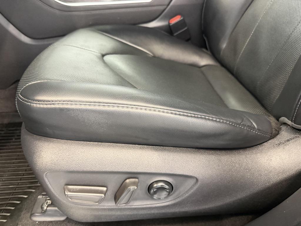 used 2022 Toyota Highlander car, priced at $34,488