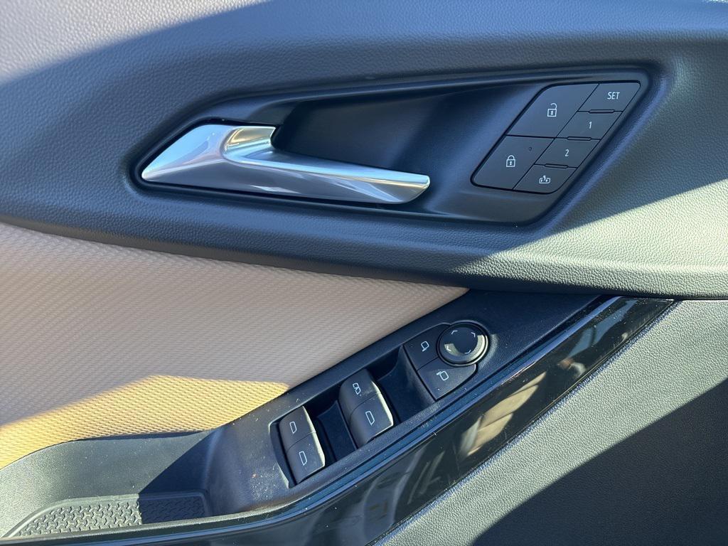 new 2026 Chevrolet Equinox car, priced at $36,285