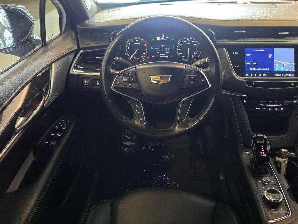 used 2023 Cadillac XT5 car, priced at $33,988