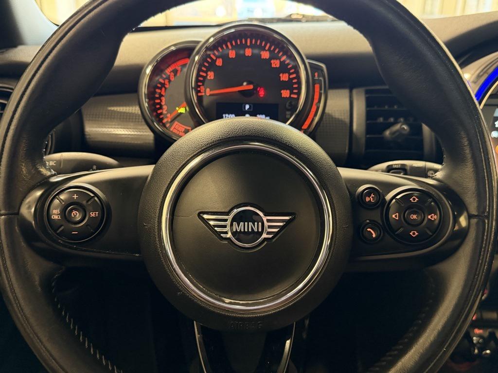 used 2021 MINI Hardtop car, priced at $15,488