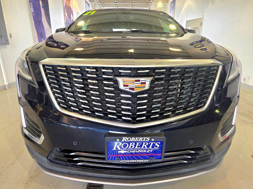 used 2021 Cadillac XT5 car, priced at $22,886