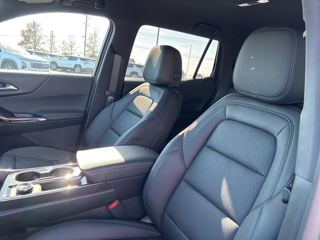 new 2026 Chevrolet Equinox car, priced at $33,230