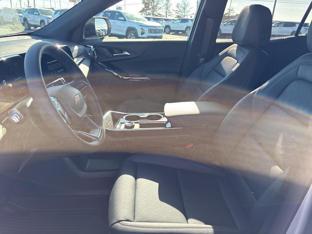 new 2026 Chevrolet Equinox car, priced at $33,230