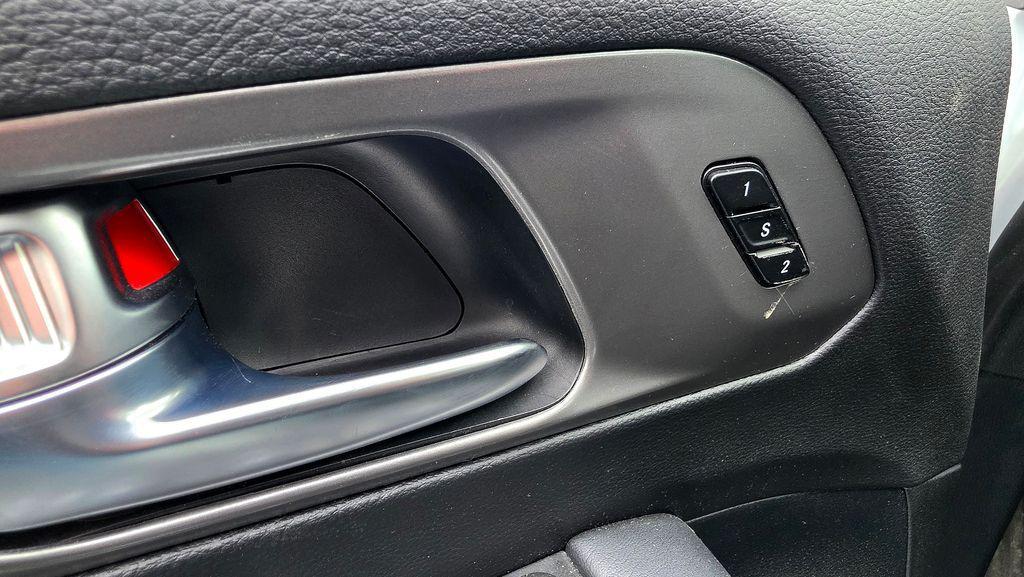 used 2025 Chrysler Pacifica car, priced at $30,488