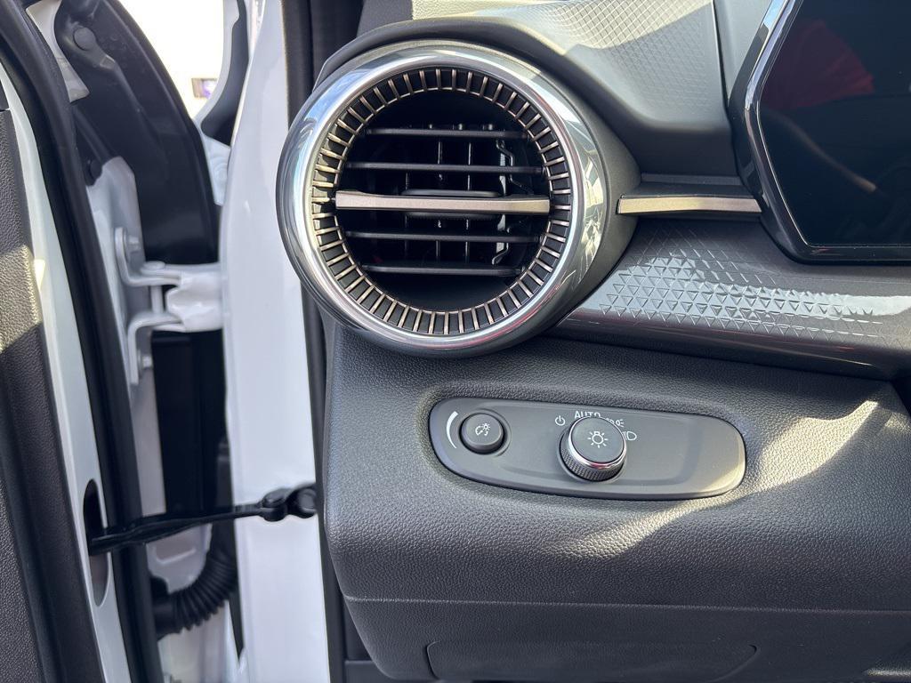 new 2026 Chevrolet Trax car, priced at $27,774