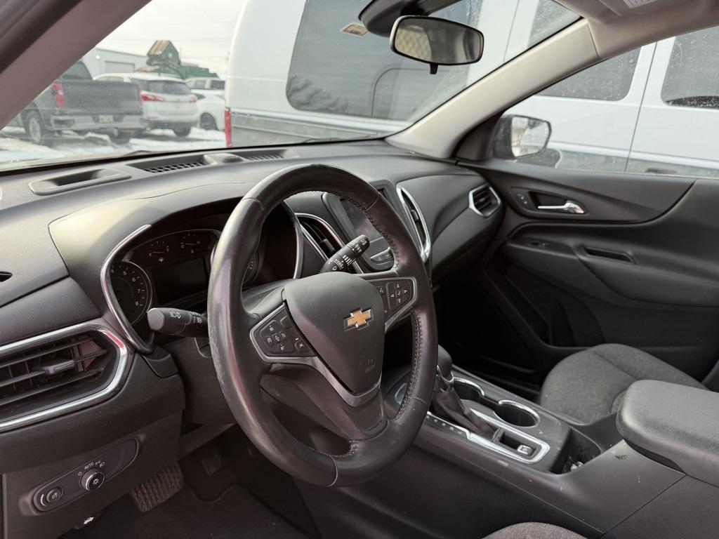 used 2022 Chevrolet Equinox car, priced at $17,987