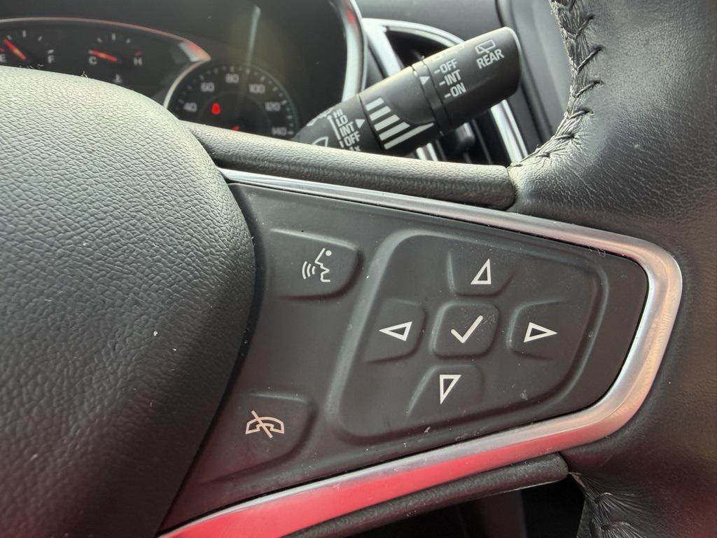 used 2022 Chevrolet Equinox car, priced at $17,987