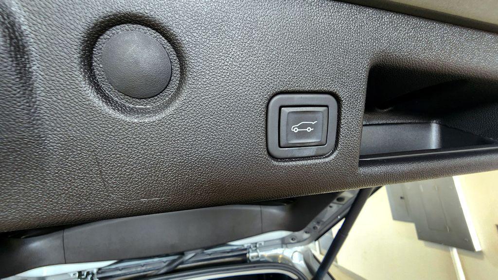used 2024 Chevrolet Equinox car, priced at $21,970