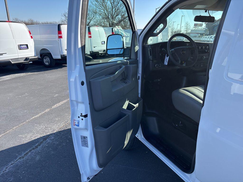 new 2025 Chevrolet Express 3500 car, priced at $49,985