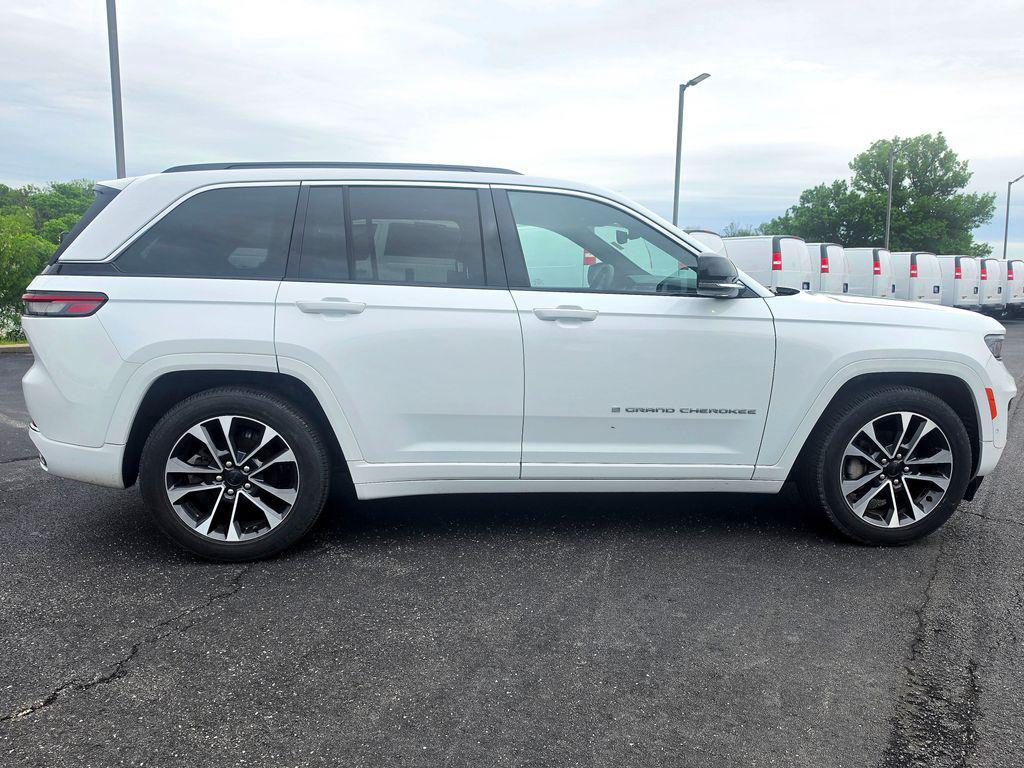 used 2025 Jeep Grand Cherokee car, priced at $54,899