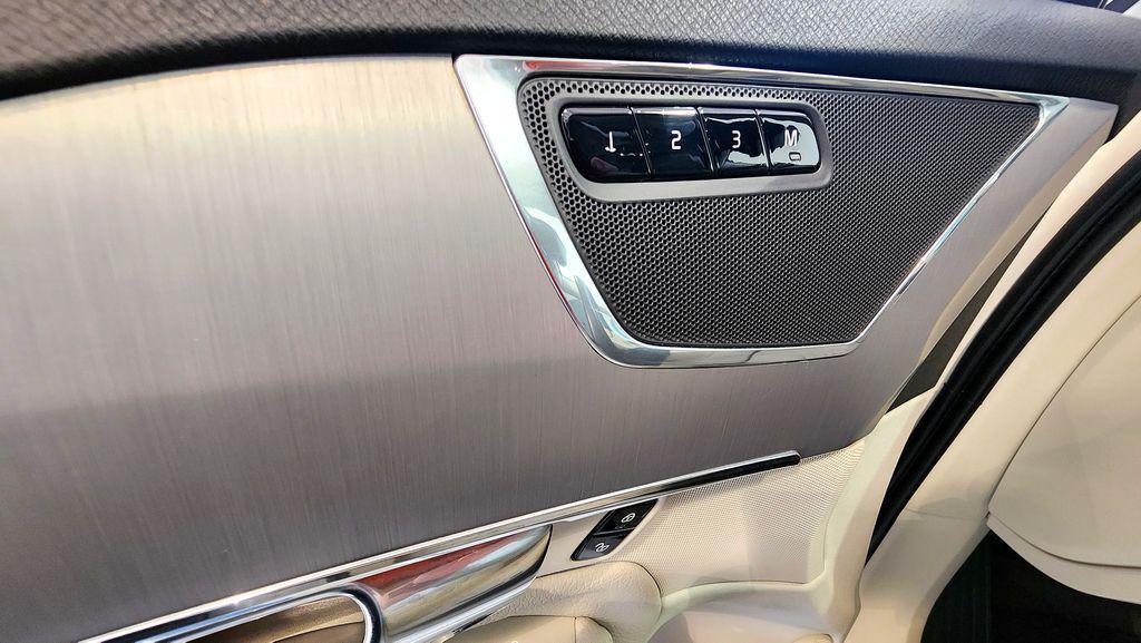used 2021 Volvo XC90 car, priced at $22,987