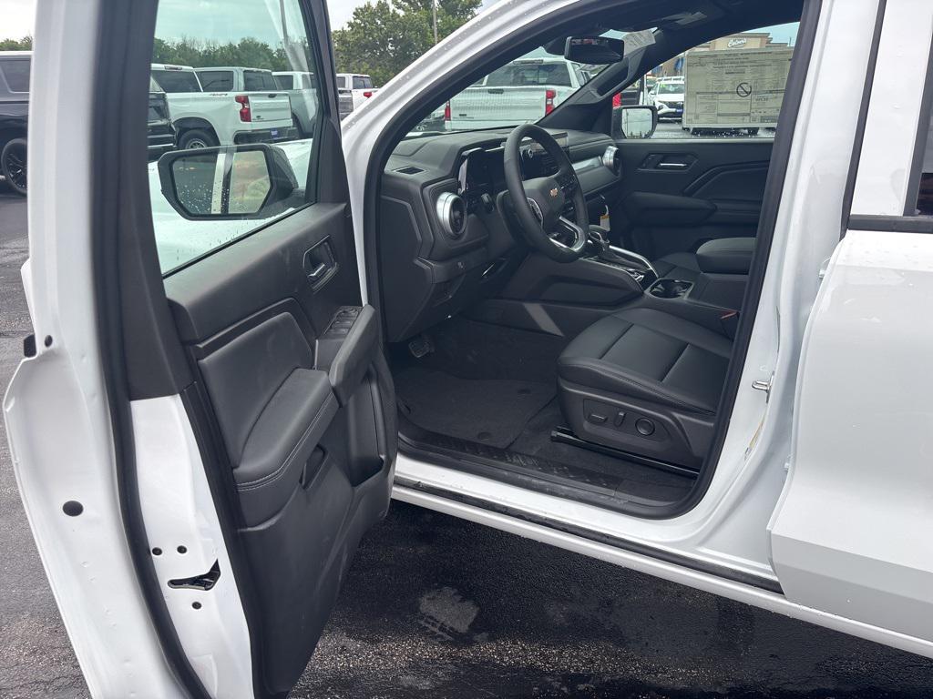 new 2025 Chevrolet Colorado car, priced at $40,180