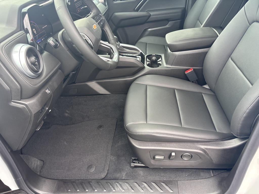 new 2025 Chevrolet Colorado car, priced at $40,180